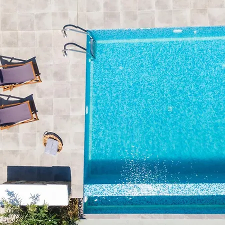 Eleon Luxury Villa *