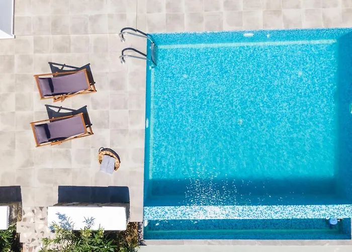 Eleon Luxury Villa *