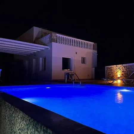 Villa Eleon Luxury *